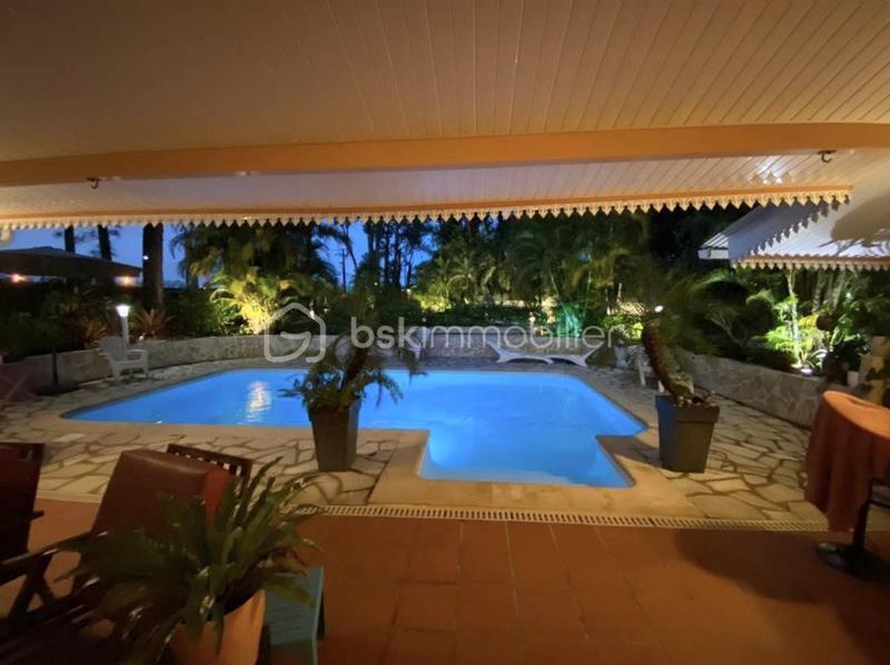 Villa - 211 m² - 6 pièces