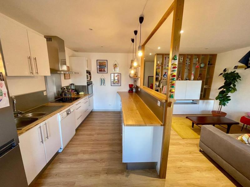 Appartement - 94 m² - 6 pièces