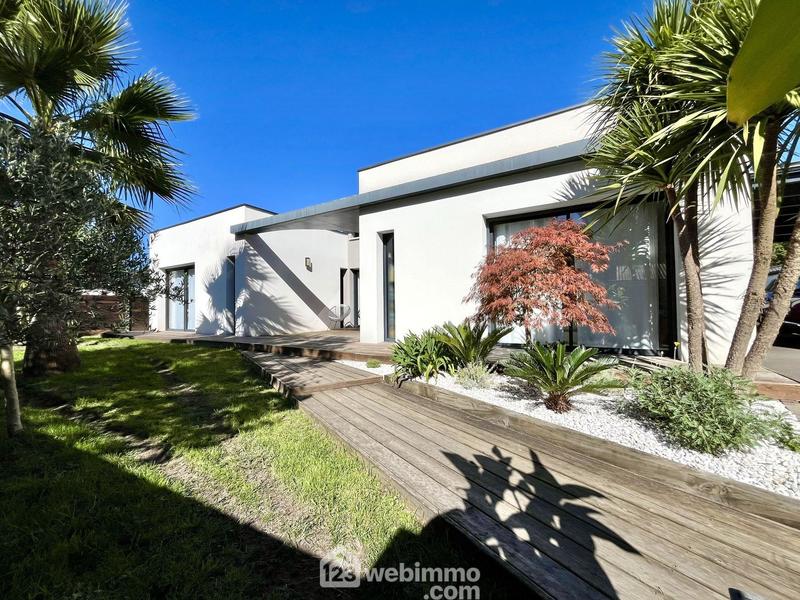 Maison - 145 m² - 5 pièces