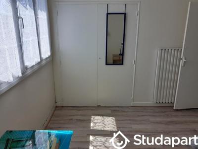 Chambre - 12 m² - 1 pièce