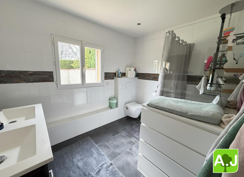 Maison contemporaine - 110 m² - 5 pièces