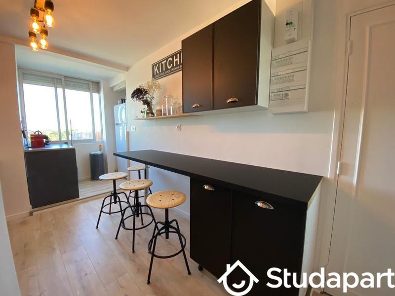 Chambre - 10 m² - 1 pièce