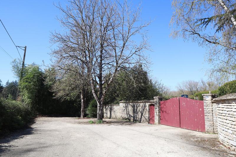 Maison - 245 m² - 10 pièces