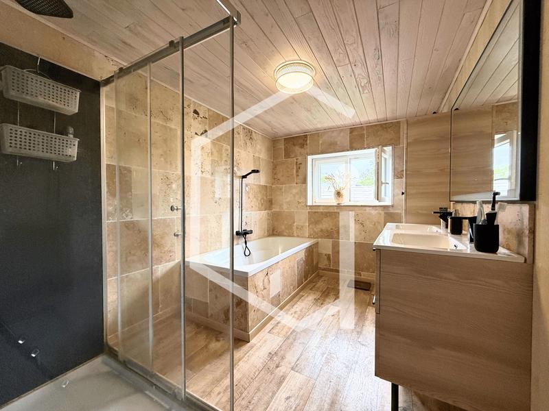 Maison - 101 m² - 3 pièces