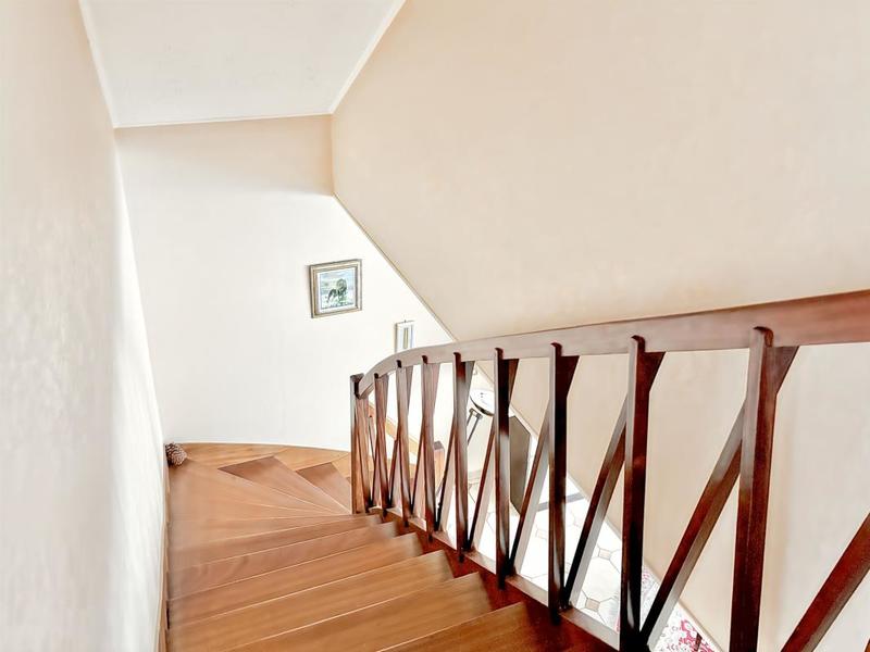 Maison - 96 m² - 5 pièces