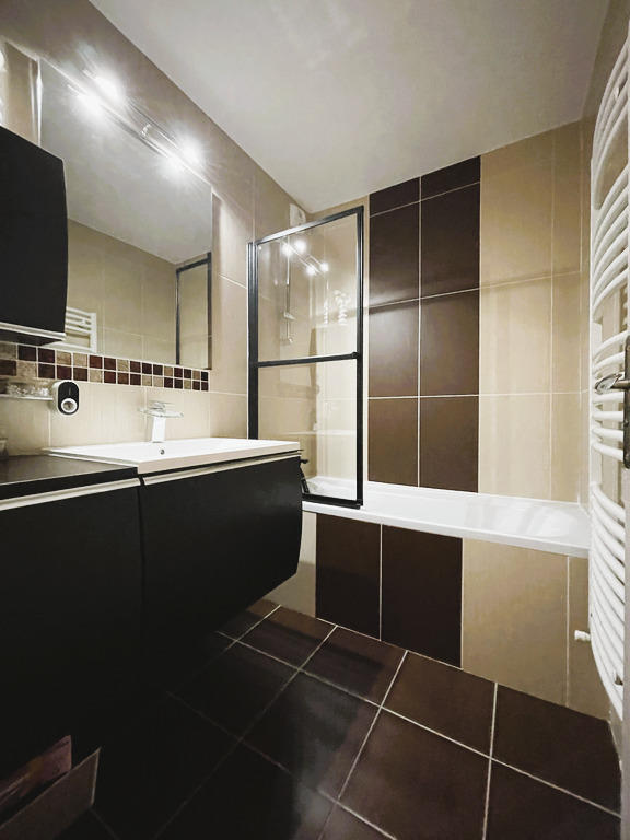 Appartement - 77 m² - 4 pièces