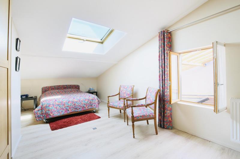 Maison ancienne - 310 m² - 6 pièces