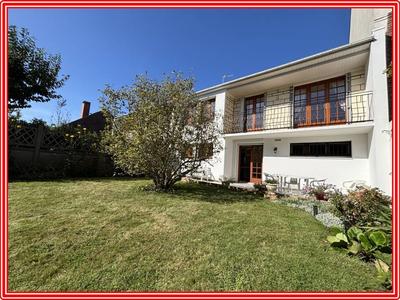 Maison - 130 m² - 4 pièces