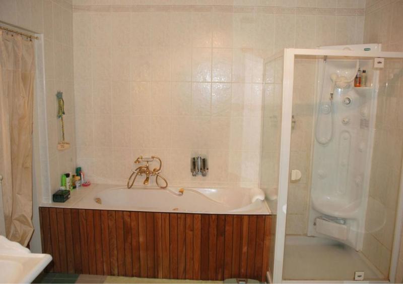 Maison - 290 m² - 9 pièces