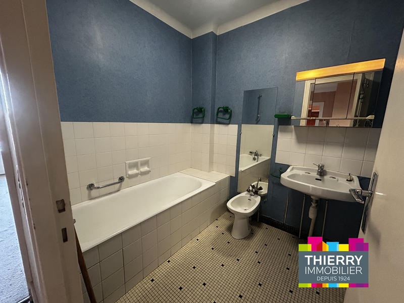 Appartement - 90 m² - 4 pièces