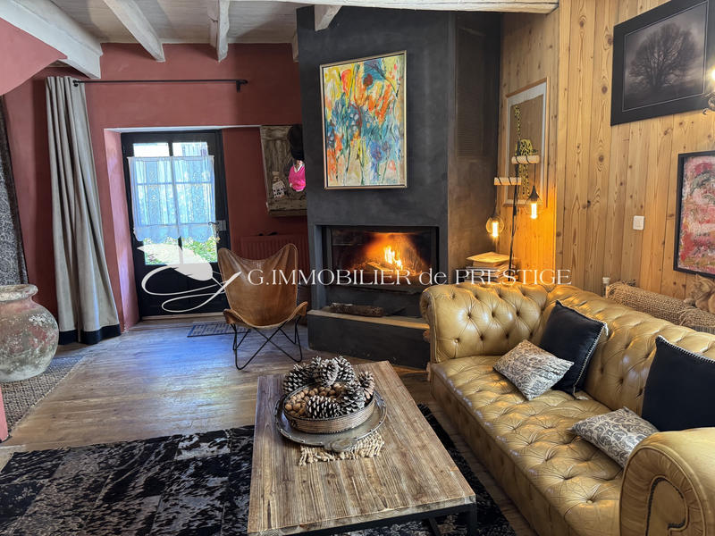 Maison de village - 300 m² - 7 pièces