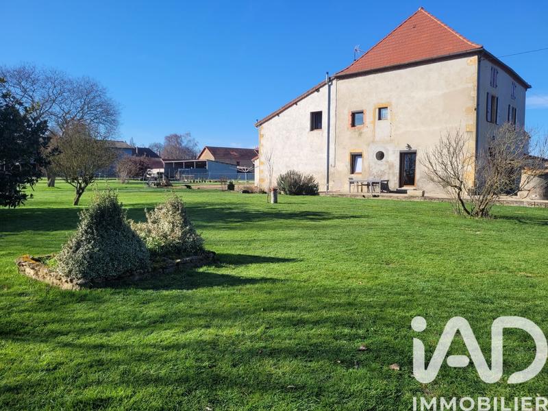 Maison - 216 m² - 7 pièces