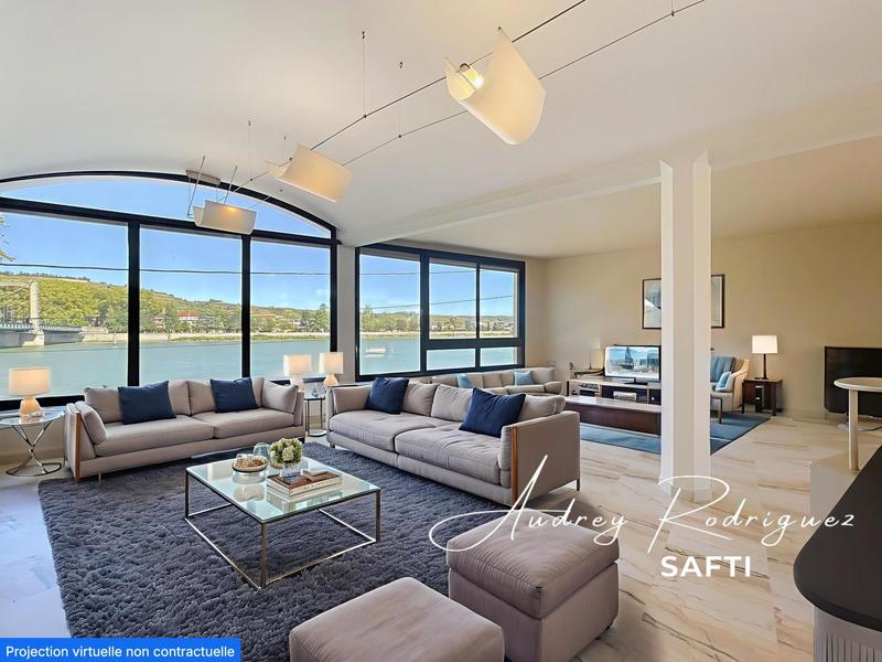 Maison - 217 m² - 6 pièces