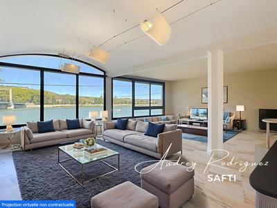 Maison - 217 m² - 6 pièces