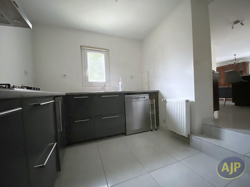 Maison - 93 m² - 5 pièces