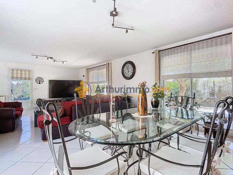 Maison - 179 m² - 5 pièces