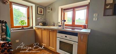 Maison - 255 m² - 12 pièces