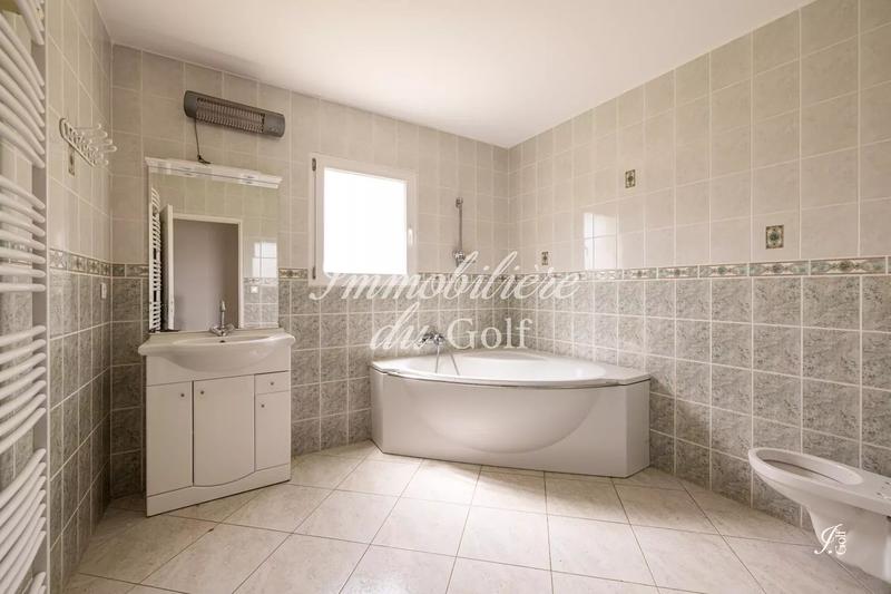 Maison - 170 m² - 6 pièces