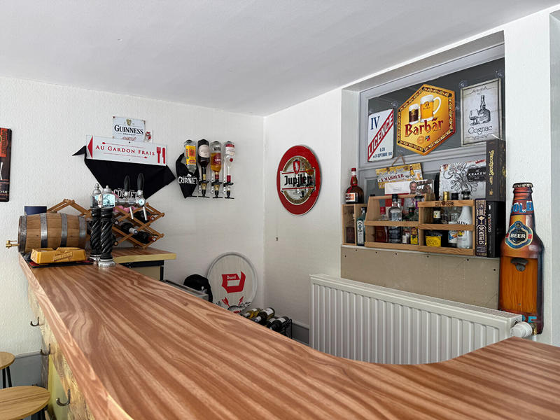 Maison - 267 m² - 6 pièces