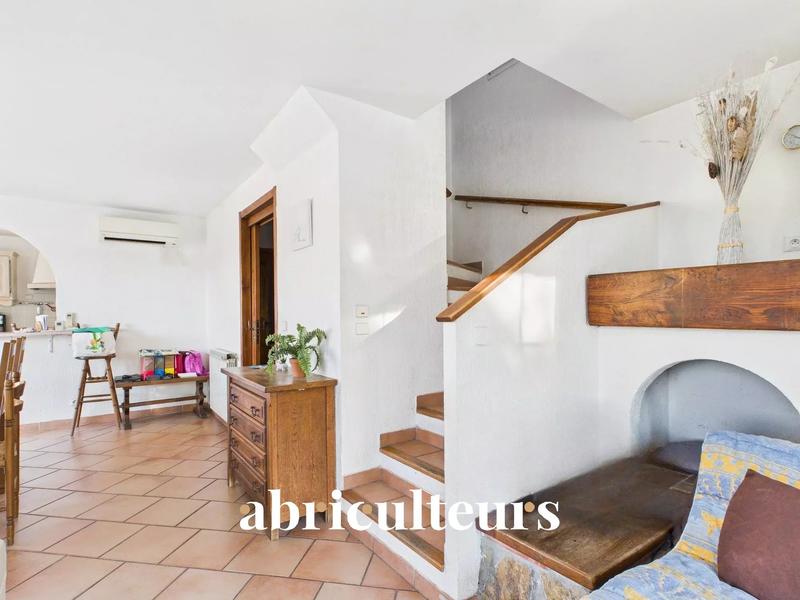 Appartement - 216 m² - 7 pièces