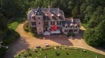 Château - 1 700 m² - 33 pièces