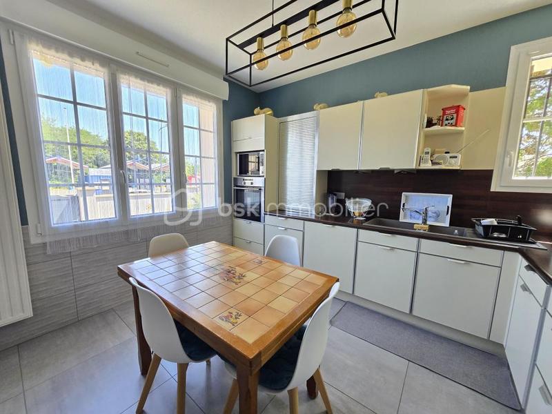 Pavillon - 182 m² - 6 pièces