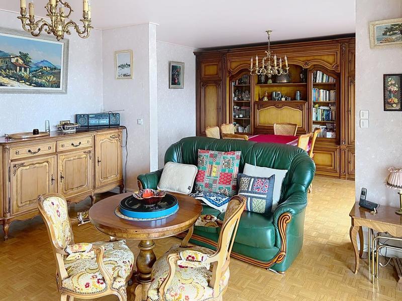 Appartement - 107 m² - 5 pièces