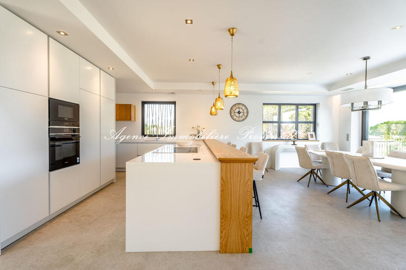 Villa - 370 m² - 7 pièces