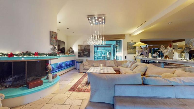 Propriété - 980 m²