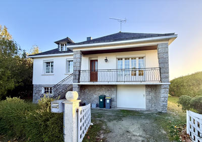 Maison - 110 m² - 6 pièces