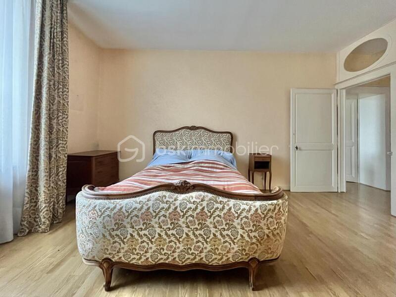 Maison de maîtres - 600 m² - 10 pièces