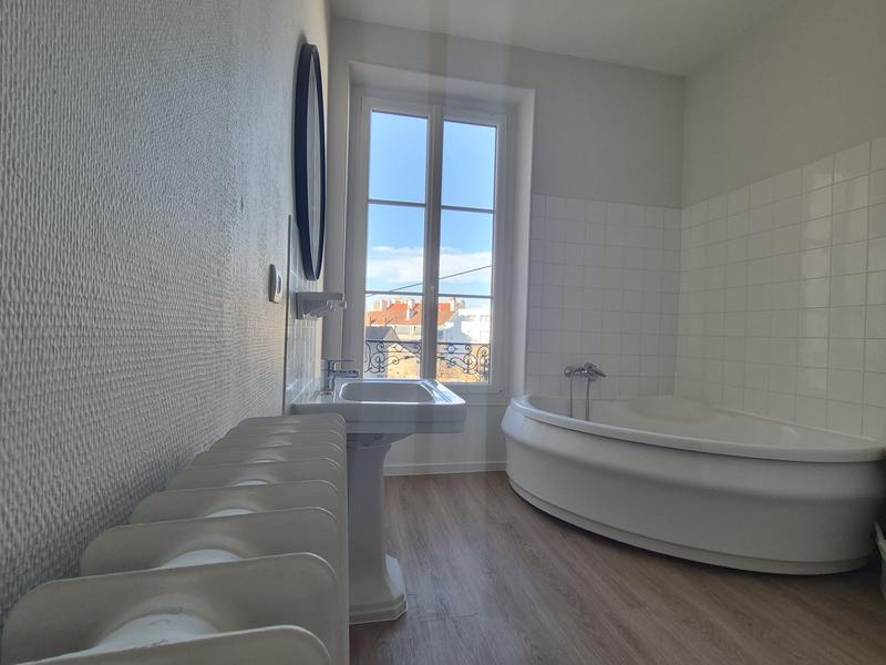 Appartement - 84 m² - 4 pièces