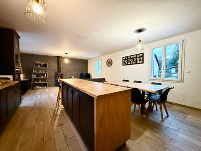 Maison - 120 m² - 6 pièces