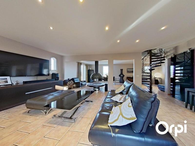 Maison - 173 m² - 5 pièces