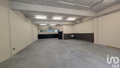 Local commercial - 304 m²