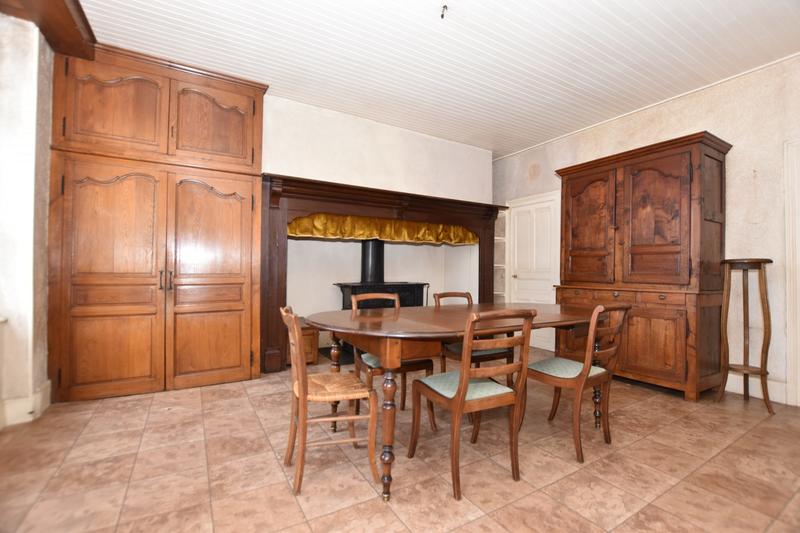 Maison - 218 m² - 12 pièces