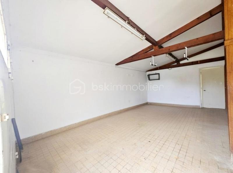 Maison traditionnelle - 192 m² - 10 pièces