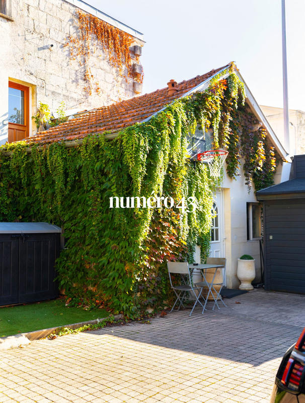 Maison - 284 m² - 7 pièces