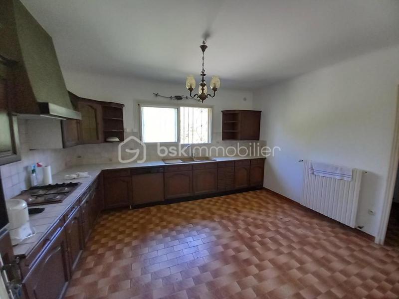 Maison traditionnelle - 248 m² - 9 pièces