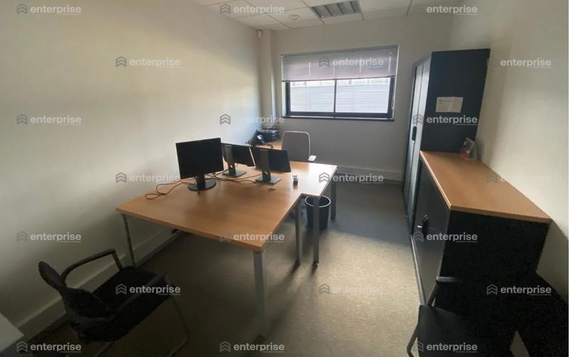 Bureau - 1 233 m²