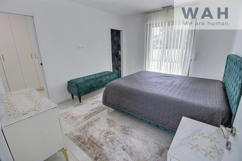 Villa - 190 m² - 6 pièces