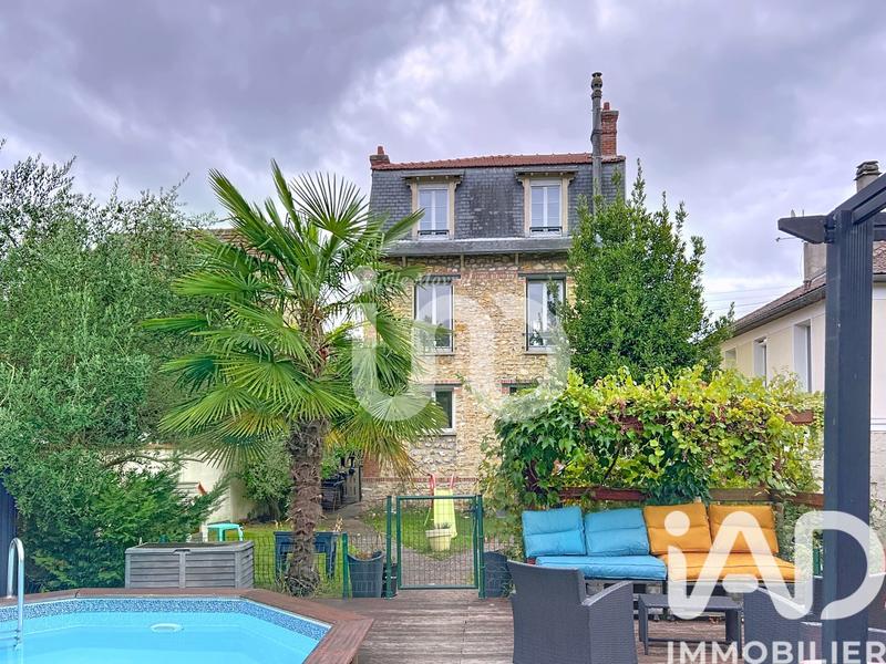 Maison - 140 m² - 8 pièces