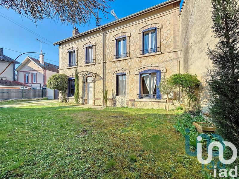 Maison - 159 m² - 7 pièces