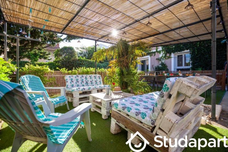 Chambre - 11 m² - 1 pièce