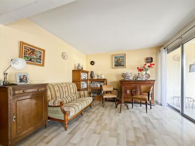 Appartement - 98 m² - 4 pièces