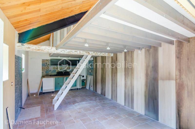 Corps de ferme - 340 m² - 11 pièces