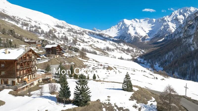 Appartement - 227 m² - 8 pièces