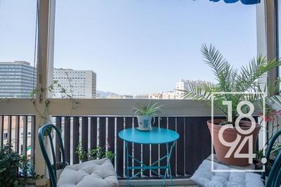 Appartement - 84 m² - 4 pièces