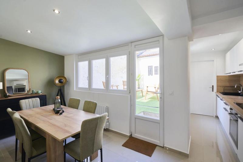 Maison - 98 m² - 6 pièces