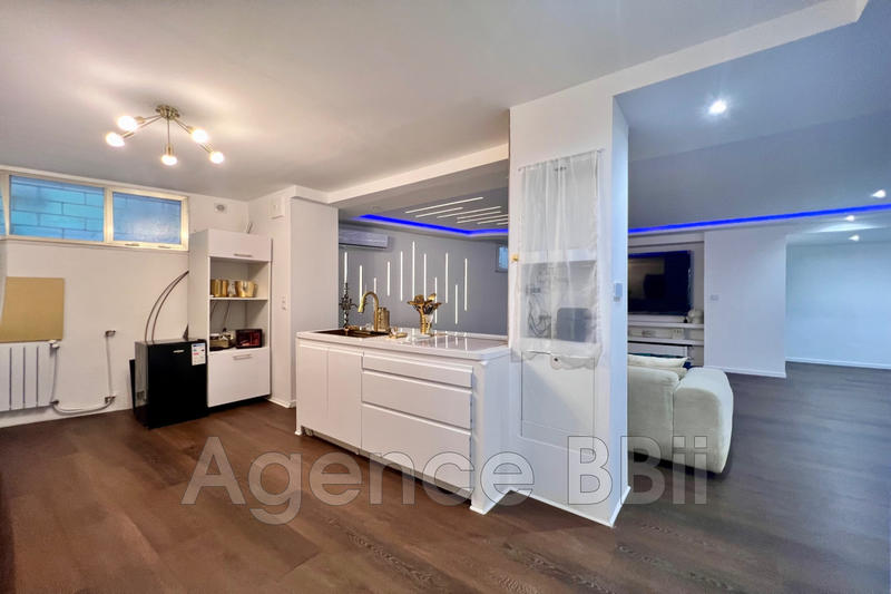 Appartement - 157 m² - 5 pièces